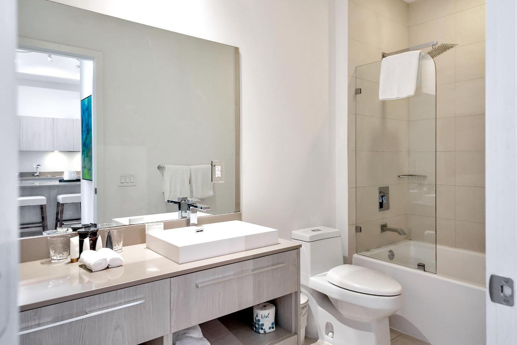 203-1Br/1Ba At The Beach Gem! Lux Amenities! Hollywood Extérieur photo